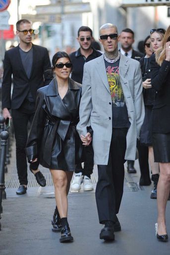Kourtney Kardashian et Travis Barker, le 27 avril 2022 à Milan.