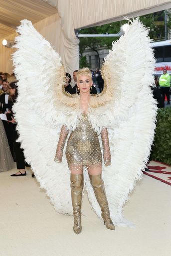 Katy Perry lors du Met Gala le 7 mai 2018, au Metropolitan Museum of Art, à New York.
