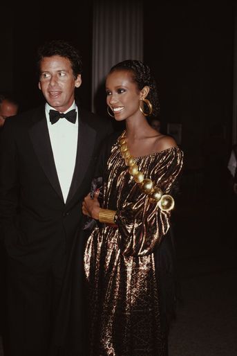 Iman et Calvin Klein au gala du Met en 1981. 