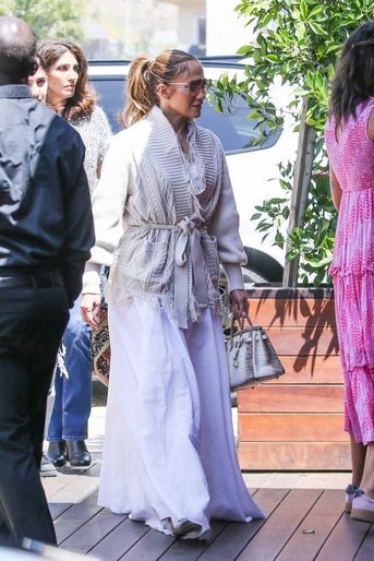 Jennifer Lopez le 8 mai 2022 à Malibu.