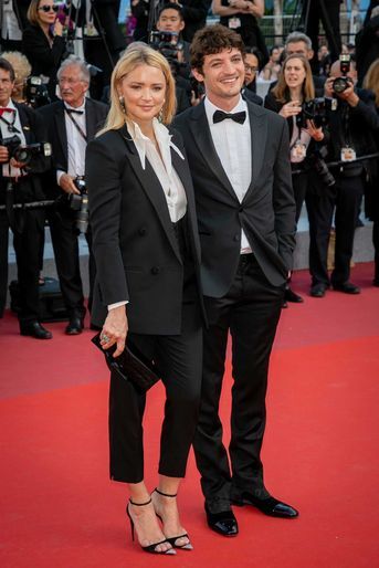 Virginie Efira et Niels Schneider lors de la cérémonie de clôture, le 25 mai 2019 à Cannes.