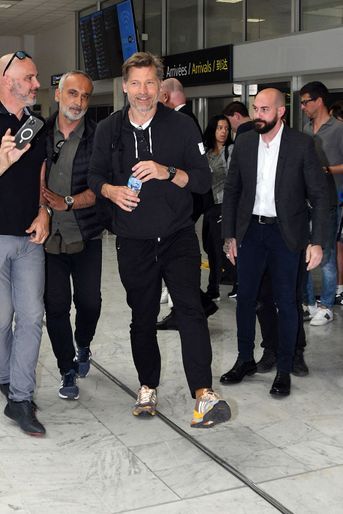 Nikolaj Coster Waldau à l'aéroport de Nice le 15 mai 2022, avant le coup d'envoi du Festival de Cannes.