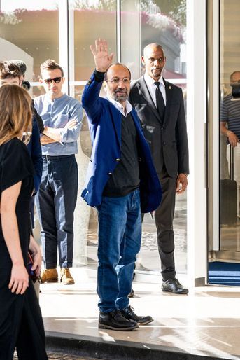 Asghar Harhadi arrive à l&#039;hôtel &quot;Martinez&quot; lors du 75ème Festival International du Film de Cannes, le 16 mai 2022.