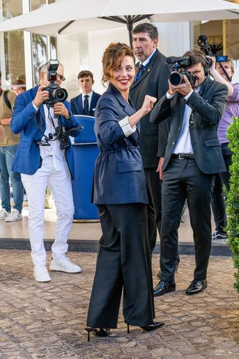 Jasmine Trinca arrive à l'hôtel "Martinez" lors du 75ème Festival International du Film de Cannes, le 16 mai 2022.