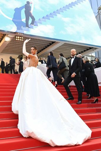 Alessandra Ambrosio - Montée des marches du film « Armageddon Time » lors du 75ème Festival International du Film de Cannes. Le 19 mai 2022