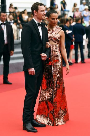 Michael Fassbender et sa femme Alicia Vikander - Montée des marches du film &quot;Holy Spider&quot; au Festival de Cannes, le 22 mai 2022.