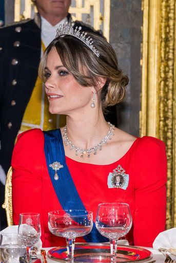 La princesse Sofia de Suède, coiffée de son diadème en version perles, à Stockholm le 17 mai 2022