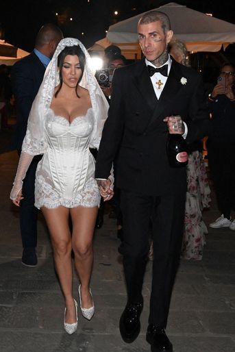 Kourtney Kardashian et son mari Travis Baker après leur cérémonie de mariage, à Portofino, en Italie, le 22 mai 2022.