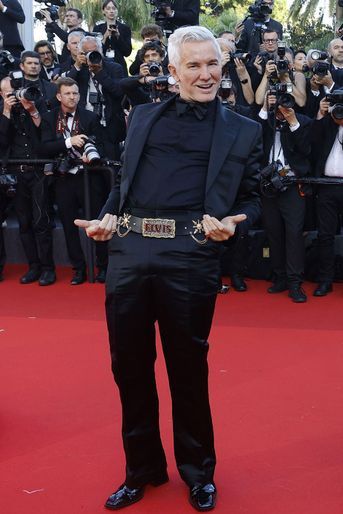 Baz Luhrmann - Montée des marches du film «Elvis» au Festival de Cannes, le 25 mai 2022. 
