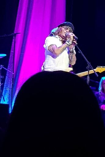 Johnny Depp en concert à Sheffield avec Jeff Beck, le 29 mai 2022 en Angleterre.