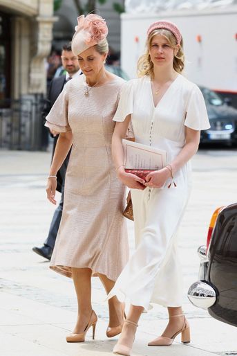 La comtesse Sophie de Wessex et sa fille Lady Louise Windsor à leur arrivée à la réception donnée au Guildhall à Londres, le 3 juin 2022