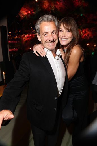 Carla Bruni et son mari Nicolas Sarkozy lors de la soirée «Bulgari Eden The Garden of Wonders», le 6 juin 2022, à Paris.