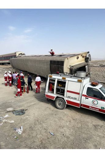 Le porte-parole du service national de secours, Mojtaba Khaledi, avait fait état dans un précédent bilan de 17 morts et 86 blessés, dont "plusieurs sont dans un état critique".