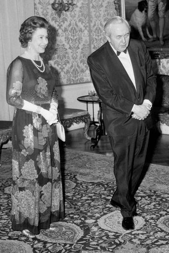 La reine Elizabeth II avec Harold Wilson, le 23 mars 1976