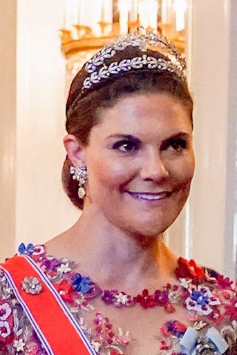 Le diadème de la princesse héritière Victoria de Suède à Oslo, le 17 juin 2022 : la Crown Princess Margaretha's Laurel Leaf Tiara