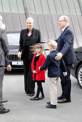 La princesse Charlène, le prince Albert II de Monaco et leurs enfants, le prince Jacques et la princesse Gabriella, au Fram Museum à Oslo le 22 juin 2022. 