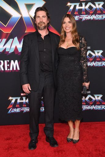 Christian Bale et et sa femme Sibi Blazic à la première mondiale du film "Thor: Love and Thunder" à Hollywood, le 23 juin 2022. 