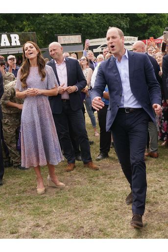 Le prince William et Kate Middleton lors d'une visite à la toute première journée du comté de Cambridgeshire à l'hippodrome July à Newmarket, le 23 juin 2022.
