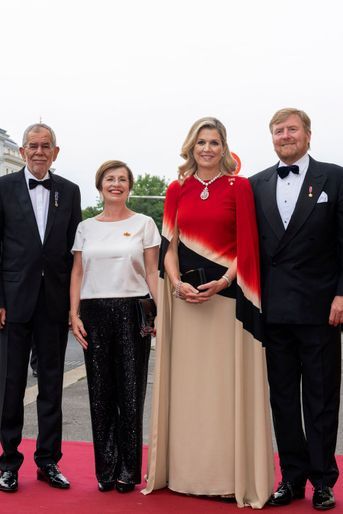 La reine Maxima et le roi Willem-Alexander des Pays-Bas avec le président autrichien Alexander Van der Bellen et sa femme Doris Schmidauer à Vienne, le 29 juin 2022