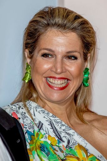 Les boucles d'oreilles de deux tonalités de vert de la reine Maxima des Pays-Bas à Amsterdam, le 30 juin 2022