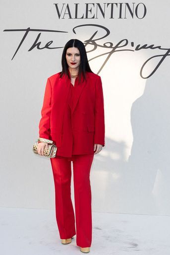Laura Pausini lors du défilé Valentino haute couture automne-hiver 2022-2023 à Rome, le 8 juillet 2022. 
