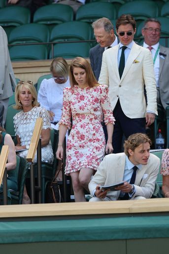 La princesse Beatrice d’York et son mari Edoardo Mapelli Mozzi dans les tribunes lors du tournoi de Wimbledon au All England Lawn Tennis and Croquet Club à Londres, le 8 juillet 2022. 