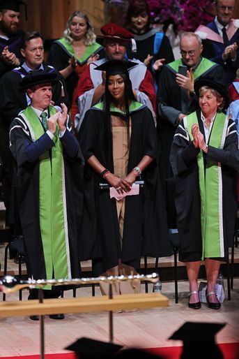 Naomi Campbell lors de la remise de son doctorat honorifique de l’Université des Arts Créatifs, au Royal Festival Hall, à Londres, le 7 juillet 2022.