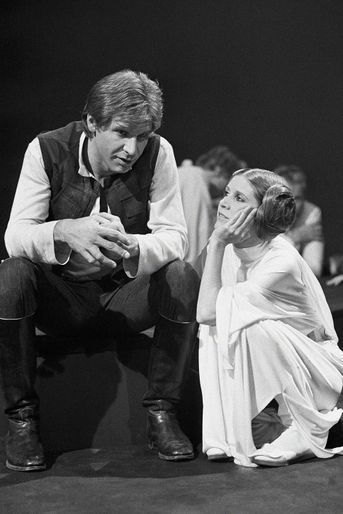 Harrison Ford et Carrie Fisher lors d'une émission de CBS consacrée à la saga "Star Wars" en 1978, à Los Angeles.