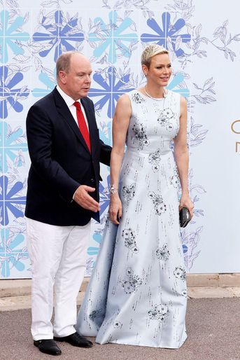 Le prince Albert II et son épouse la princesse Charlène au gala de la Croix-Rouge monégasque, le 18 juillet 2022.