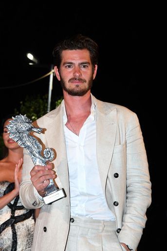 Andrew Garfield a reçu le prix «Ischia Legend Award», lors du Ischia Global Film Festival en Italie, le 16 juillet 2022. 