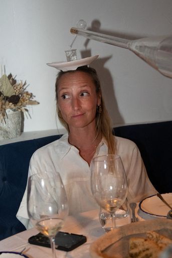 Audrey Lamy - People dînent au restaurant "Gioia" avant de faire la fête au VIP Room à Saint-Tropez le 28 juillet 2022. 
