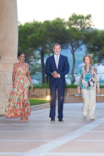 La reine Letizia et le roi Felipe VI d'Espagne avec l'ex-reine Sofia à Palma de Majorque, le 4 août 2022
