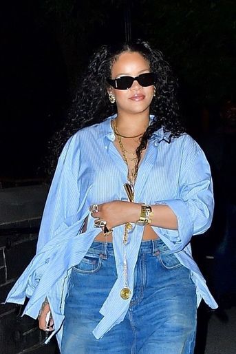 Rihanna rentre de soirée en passant par un parc à 4 heures du matin. New York, le 7 août 2022.