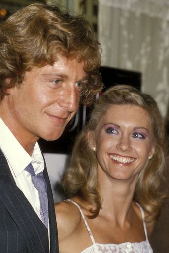 Olivia Newton-John et Lee Kramer assistent à la conférence de presse du film "Xanadu" en 1979.