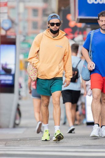 Harry Styles dans les rues de New York le 18 août 2022.