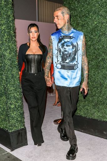Kourtney Kardashian et son mari Travis Barker à la soirée Kylie Cosmetics à Los Angeles, le 24 août.