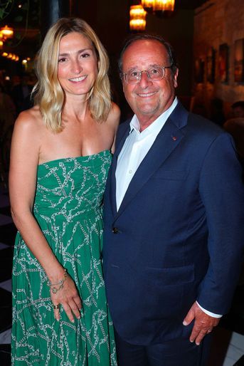 Julie Gayet et François Hollande à Angoulême lors d'un dîner d’honneur pour le Rwanda, vendredi 26 août.