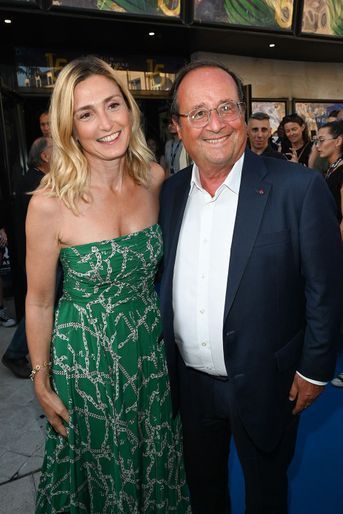 Julie Gayet et François Hollande lors du 15ème Festival du Film Francophone d'Angoulême, le 26 août 2022. 