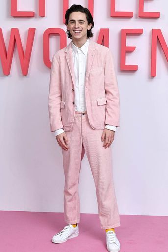 Timothée Chalamet en costume rose poudré pour les promotions de «Les Filles du docteur March» à Londres, en 2019. 