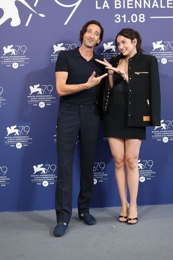 Adrien Brody et Ana de Armas le 8 août 2022.