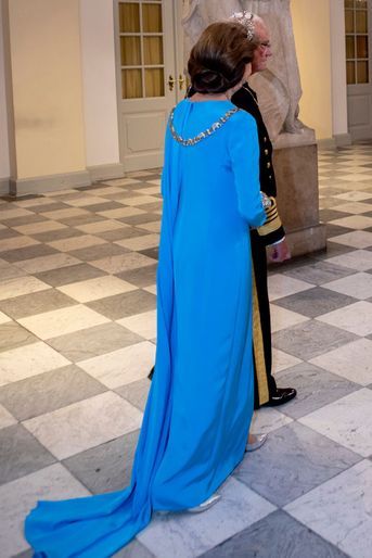 La reine Silvia de Suède, de dos, à Copenhague le 11 septembre 2022