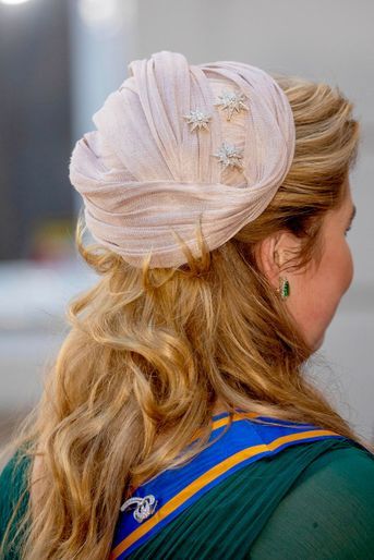 Le turban piqué d'étoiles en diamants de la princesse Catharina-Amalia des Pays-Bas à La Haye le 20 septembre 2022, jour du Prinsjesdag