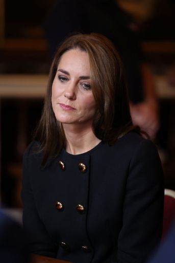 Kate Middleton, le regard grave, à la mairie de Windsor, le 22 septembre 2022. 