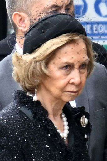 Le chapeau de l'ex-reine Sofia d'Espagne aux funérailles de la reine Elizabeth II, à Londres le 19 septembre 2022