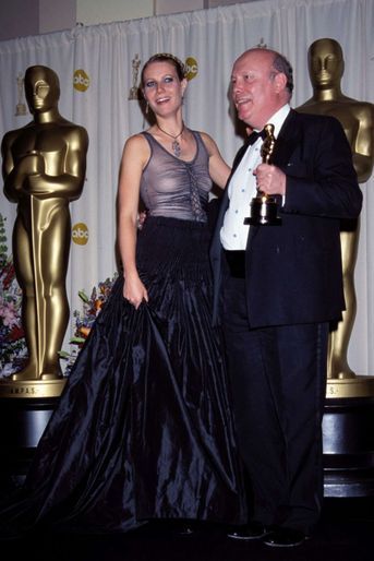 Lors de la 74ème cérémonie des Oscars, en 2002, Gwyneth Paltrow a opté pour une Robe Alexander McQueen au haut transparent. « Tout le monde a détesté cette robe, mais j’aimais beaucoup », s’est-elle souvenue auprès de « Vogue ». <br />
