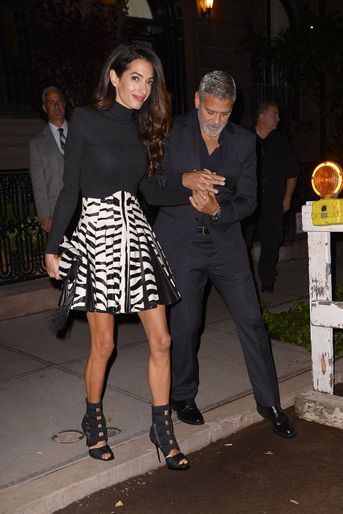 George et Amal Clooney ont été aperçus dans les rues de New York mardi 27 septembre.
