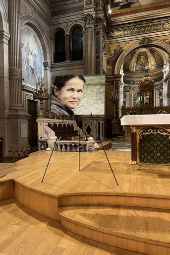 Hommage à Charlotte Valandrey en l'église Saint François-Xavier à Paris le 6 octobre 2022. 