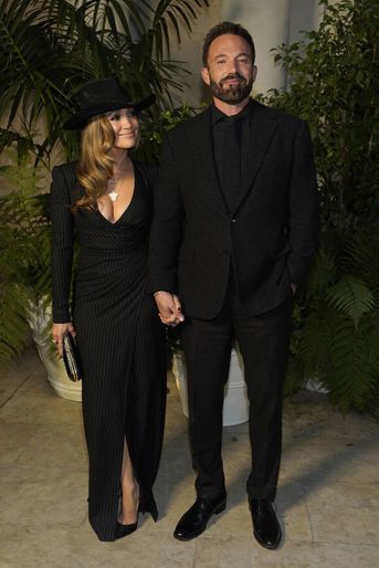Jennifer Lopez et Ben Affleck au défilé Ralph Lauren printemps 2023 aux Huntington Gardens, à Pasadena, le 13 octobre 2022.