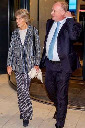 La princesse Irene des Pays-Bas et son fils aîné le prince Carlos Javier de Bourbon-Parme à La Haye, le 30 octobre 2022