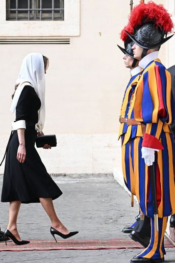 La reine Rania de Jordanie au Vatican, le 10 novembre 2022